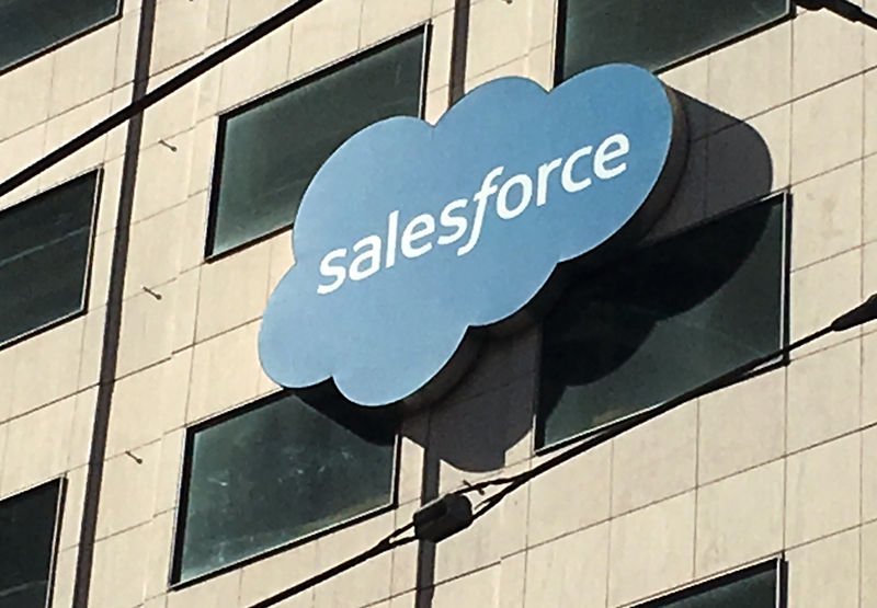 ARCHIV: Das Salesforce-Logo auf einem Gebäude in San Francisco, Kalifornien, USA, 12. Oktober 2016. REUTERS/Lily Jamali