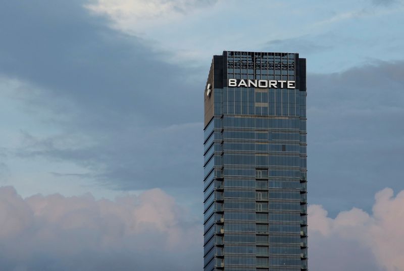 Mexicana Banorte mantiene abiertas todas las opciones de crecimiento, dice director general