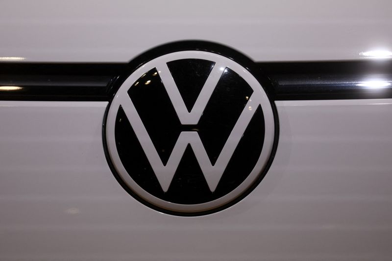 Le logo de Volkswagen au Salon international de l'automobile de New York.