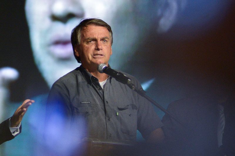 Bolsonaro planeja mudar teto de gastos no Brasil após eleição