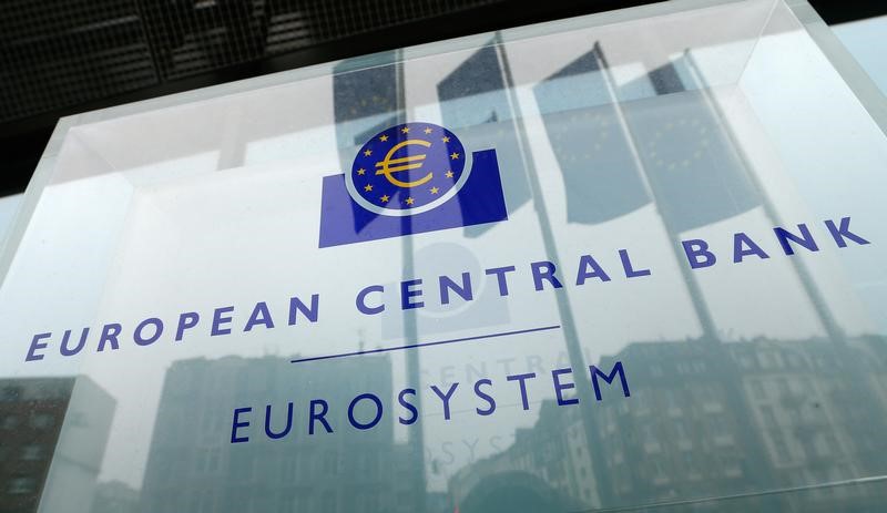 Il logo della Banca centrale europea a Francoforte, in Germania