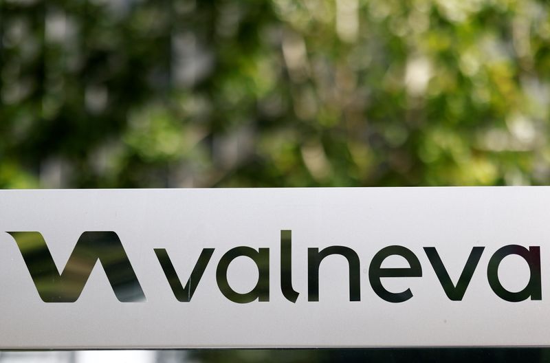 ARCHIV: Logo von Valneva am Hauptsitz des Unternehmens in Saint-Herblain, Frankreich, 13. September 2021.