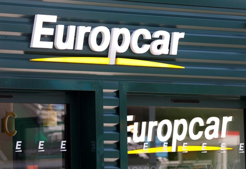 El logotipo de la empresa de alquiler de coches Europcar del aeropuerto de París Charles de Gaulle, en Roissy-en-France