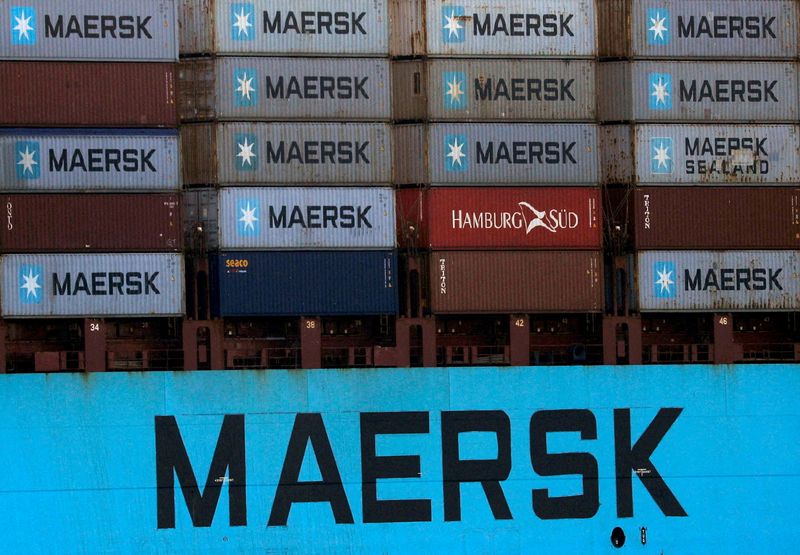 Foto de archivo ilustrativa de containers con el logo de Maersk Line 