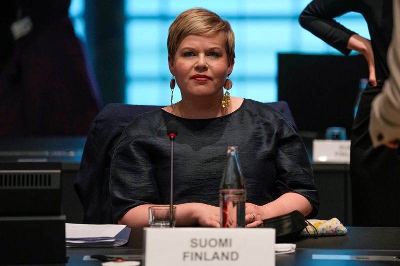 FOTO DE ARCHIVO: La ministra de Finanzas de Finlandia, Annika Saarikko, en Luxemburgo