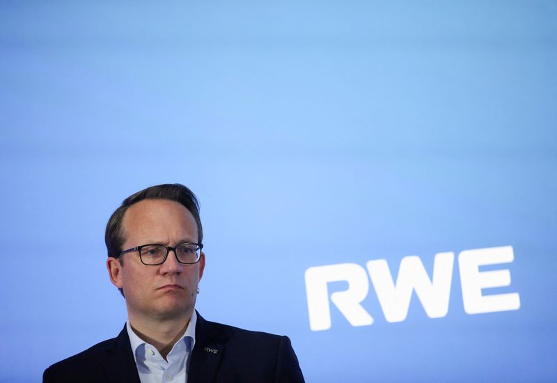 FILE PHOTO: RWE holds capital markets day