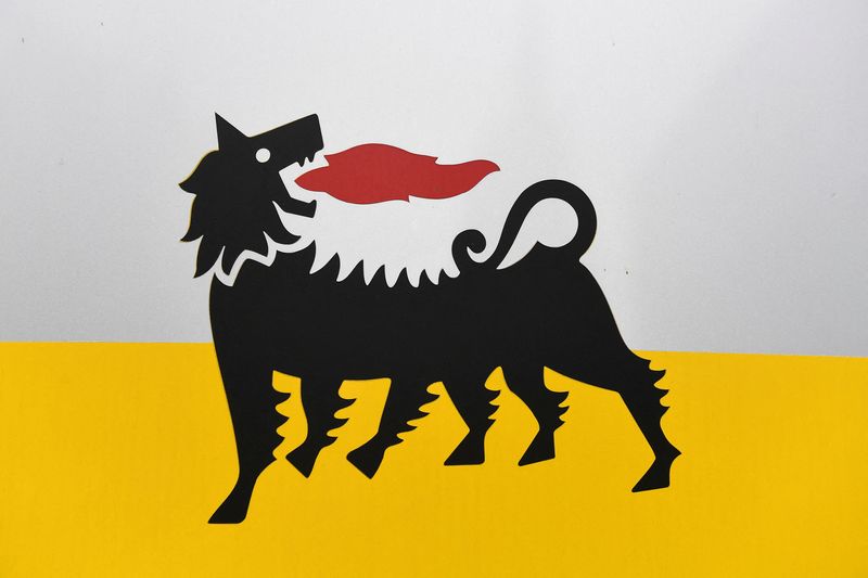 Il logo Eni a Novara