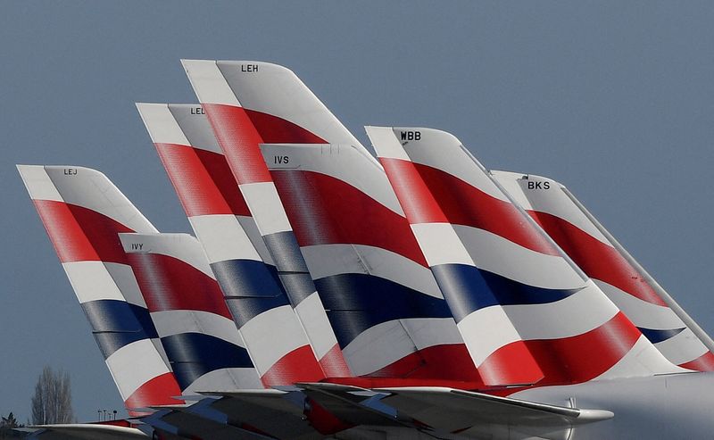 Aviones de British Airways estacionados en el aeropuerto de Heathrow durante la pandemia de COVID-19, Londres