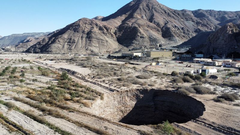 A sinkhole that was exposed last week has doubled in size, near Tierra Amarilla town, in Copiapo