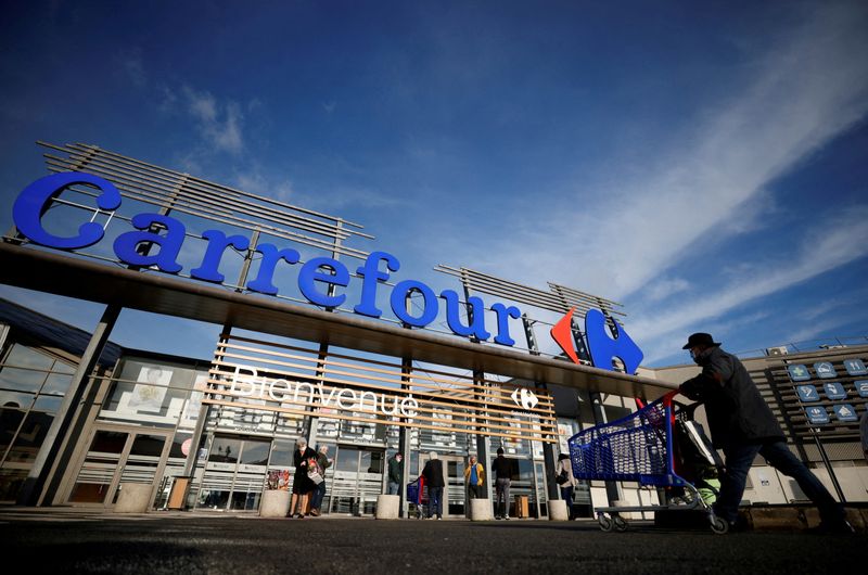 Negozio dell'ipermercato Carrefour in Francia
