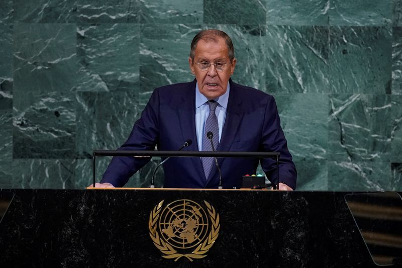 El ministro de Relaciones Exteriores de Rusia, Sergei Lavrov, se dirige a la sesión 77 de la Asamblea General de las Naciones Unidas en la sede de la ONU en Nueva York