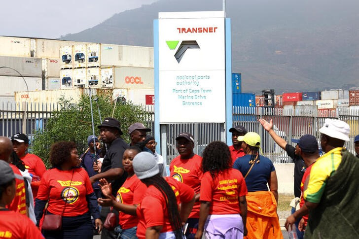 South Africa's Transnet strike continues in Cape Town