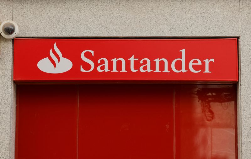 Santander expands investment bank in US and UK, sources