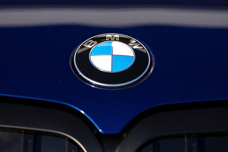 ARCHIV: Das BMW-Logo auf einem Fahrzeug im BMW-Werk in Greer, South Carolina, USA