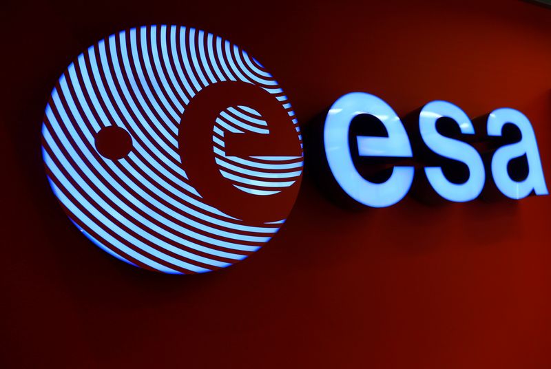 Un logotipo de la Agencia Espacial Europea (ESA) en su sede en Darmstadt