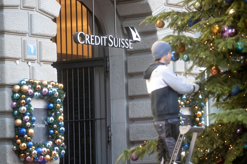 FILE PHOTO: FILE PHOTO: Christmas tree is decorated in front of headquarters of Swiss bank Credit Suisse in Zurich