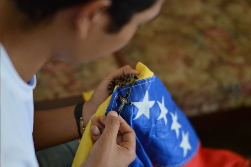 Los venezolanos están tratando de reconstruir después de que sus sueños de emigrar a los Estados Unidos se hicieran añicos