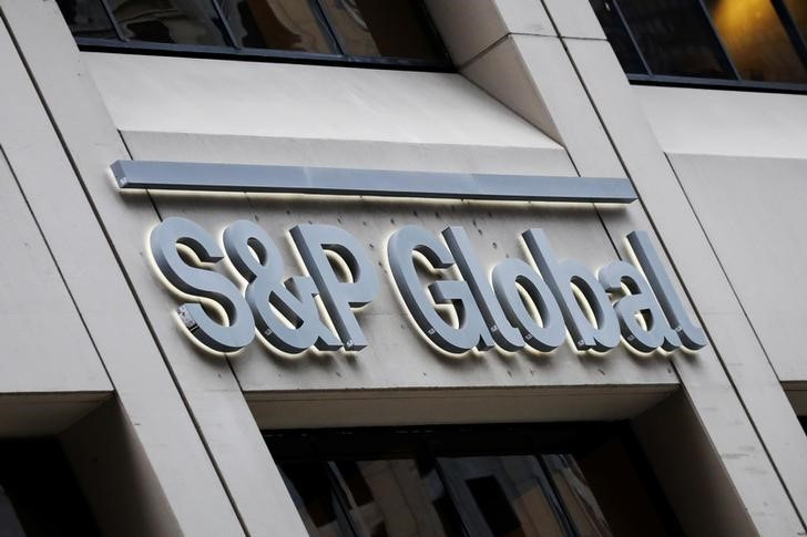 FOTO DE ARCHIVO. El logotipo de S&P Global se muestra en sus oficinas en el distrito financiero de la ciudad de Nueva York, EEUU