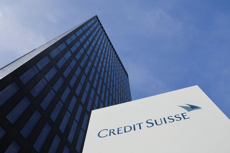 Il logo Credit Suisse presso la sede della banca a Zurigo