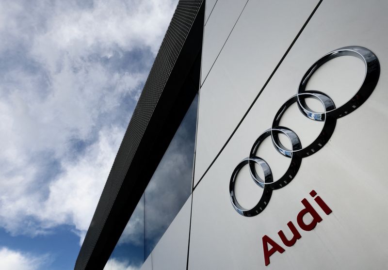 ARCHIV: Audi-Logo in Brüssel, Belgien