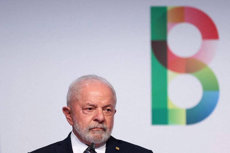 In Portugal, Brazilian President Lula is trying to win back foreign investors