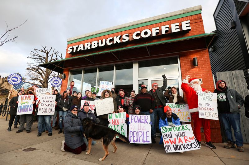 Starbucks Appeals Union Case in Memphis;  American labor tactics are under scrutiny