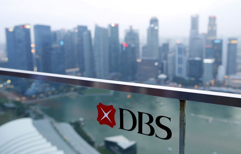 Di Singapura, DBS mengharapkan untuk menghasilkan pendapatan tahunan lebih dari $7,5 miliar dalam jangka menengah
