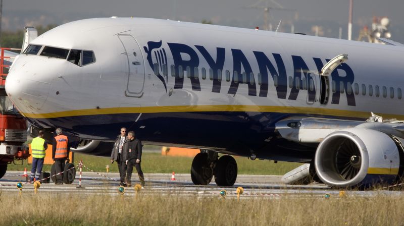 Ryanair cancella i voli per la Sardegna in Italia dopo il tetto massimo dei prezzi imposto dal governo